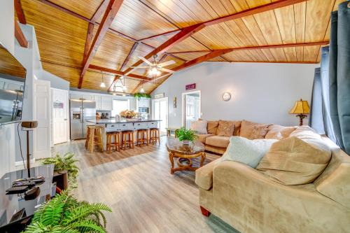 Warsaw House | < 1/2 Mi to Marina: Missouri Lake Getaway