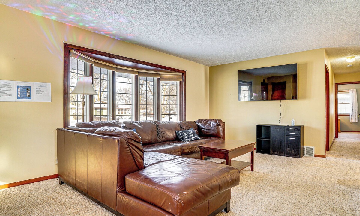 Cottage Grove House | 12 Mi to St Paul: Pet-Friendly Home w/Backyard