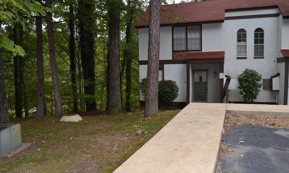 Hot Springs Village House | 149LaViLn | DeSoto Courts Townhome | Sleeps 4