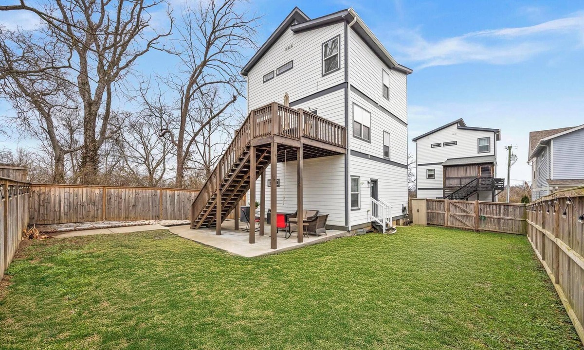 Urbandale Nations House | 15 Min to Broadway - Fenced Yard - Family Friendly