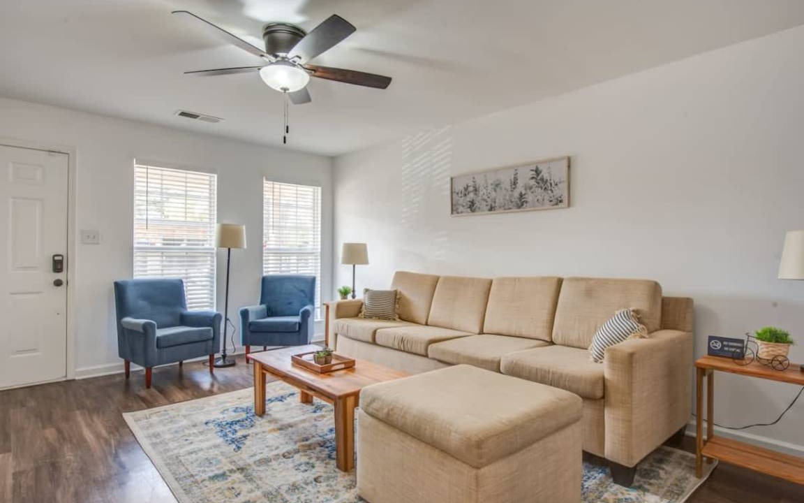 University District House | 168 m² House ∙ 4 bedrooms ∙ 12 guests