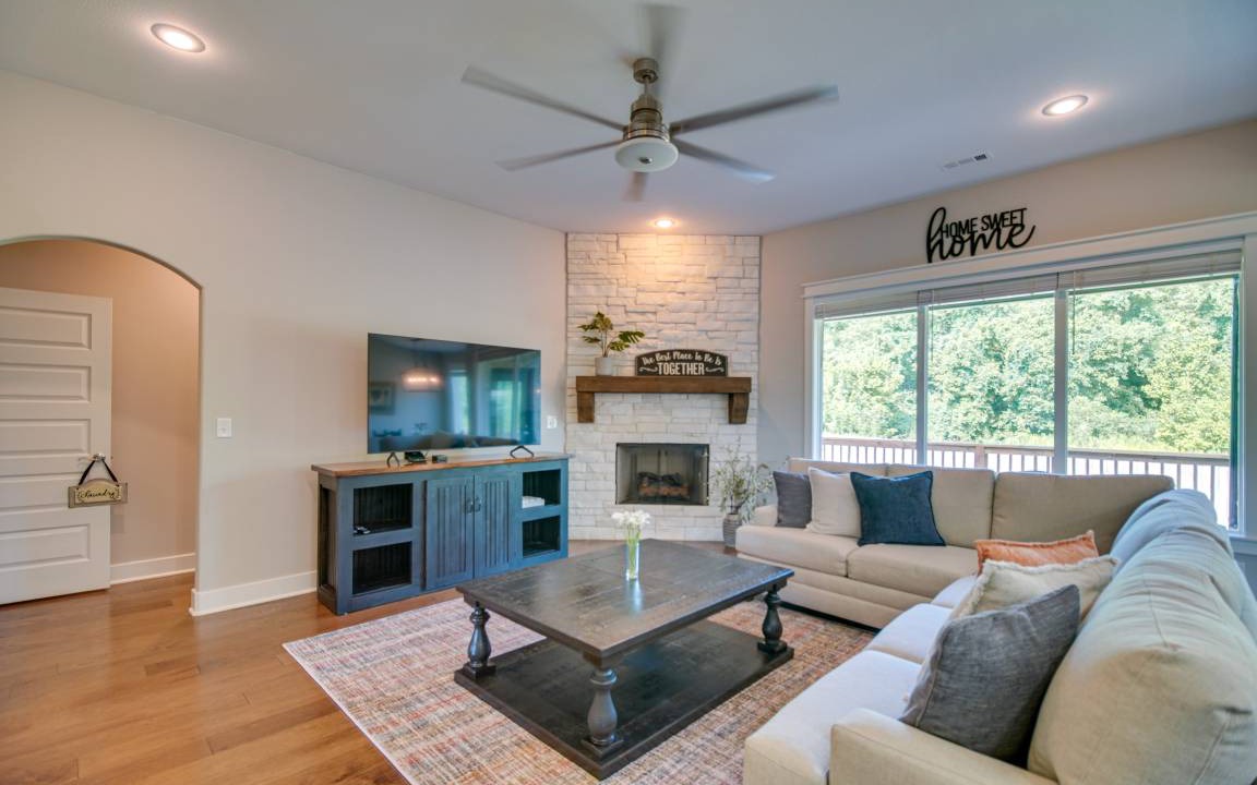 Fayetteville House | 175 m² House ∙ 3 bedrooms ∙ 6 guests