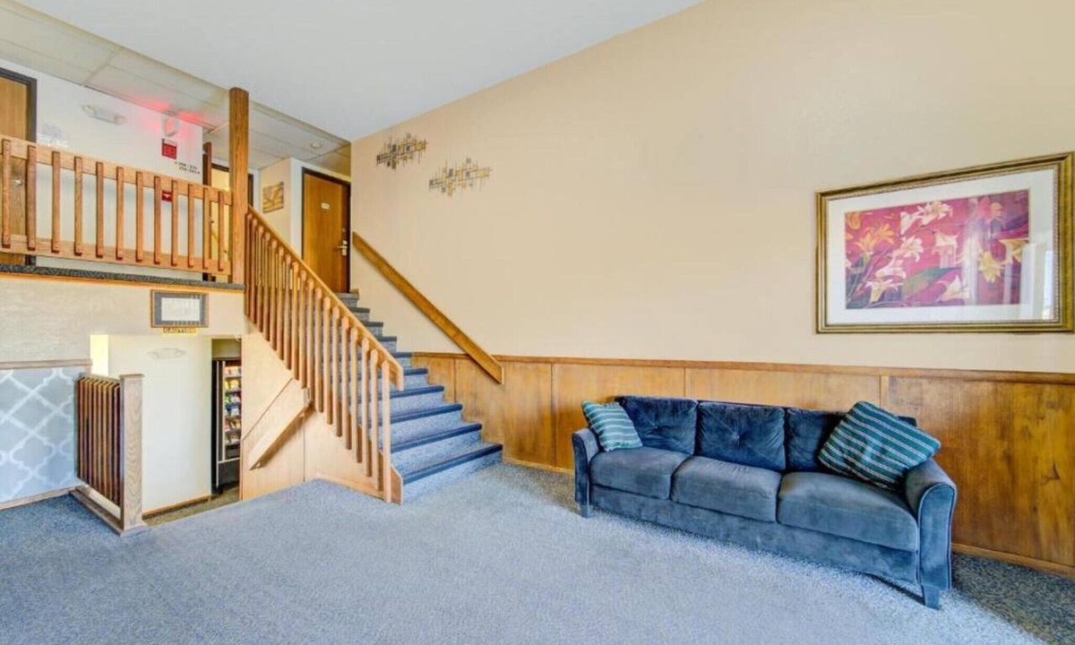 Kingdom City Apartment | 2 Double Beds|Non-Smoking