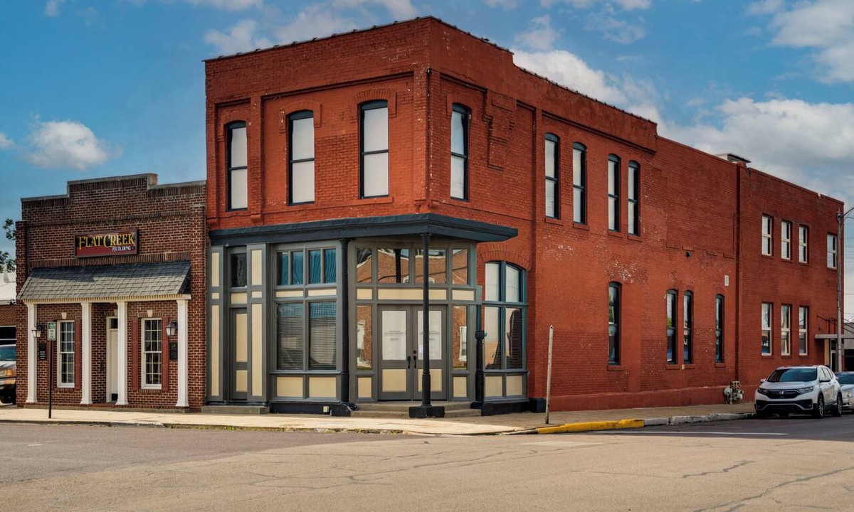 Sedalia Apartment | 2 Vintage-Style Loft Apts: Walk to Dtwn Sedalia
