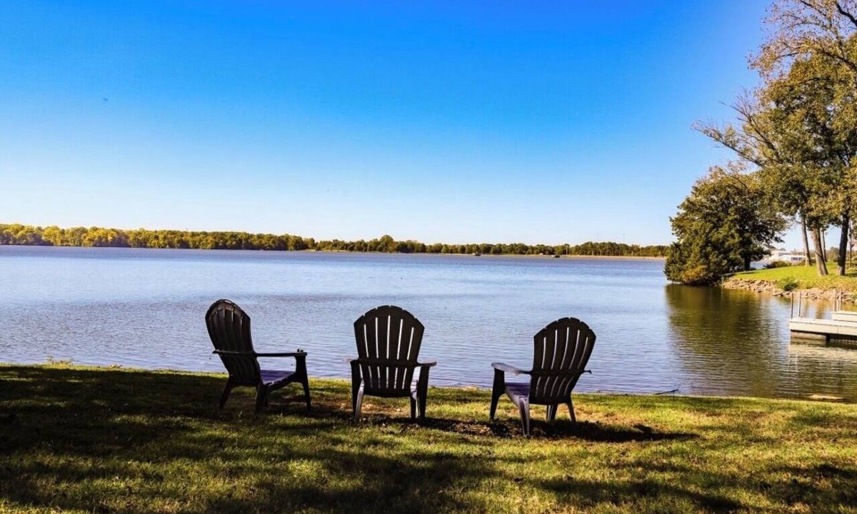 Hendersonville Apartment | 20 minutes to Nashville! Boats welcome! Gorgeous private loft apt with boat dock