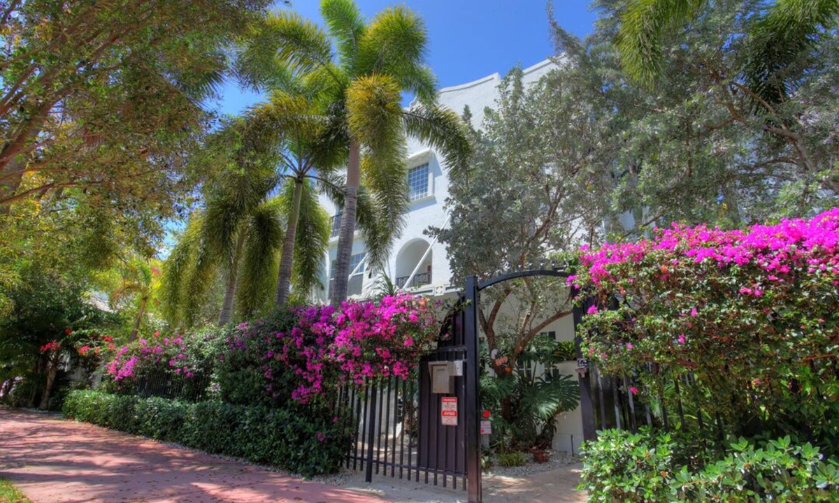 South Pointe Condo | 2026 Discounted! ★ South of 5th Art Deco Condo South Beach - Best Neighborhood★
