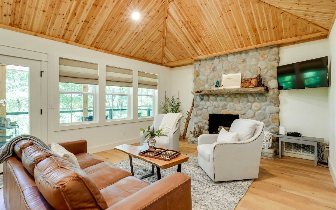 Beaver Shores House | 232 m² House ∙ 4 bedrooms ∙ 12 guests