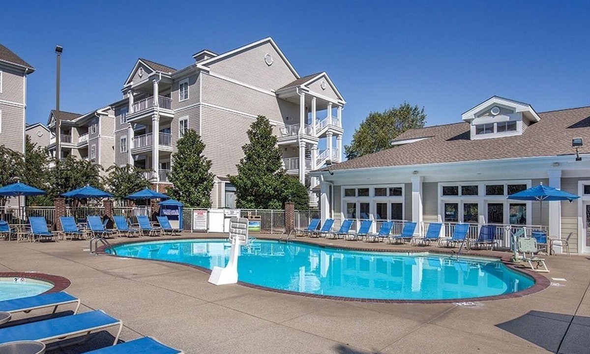 Pennington Bend Condo | 2br Deluxe on the River in Heart of Music City!