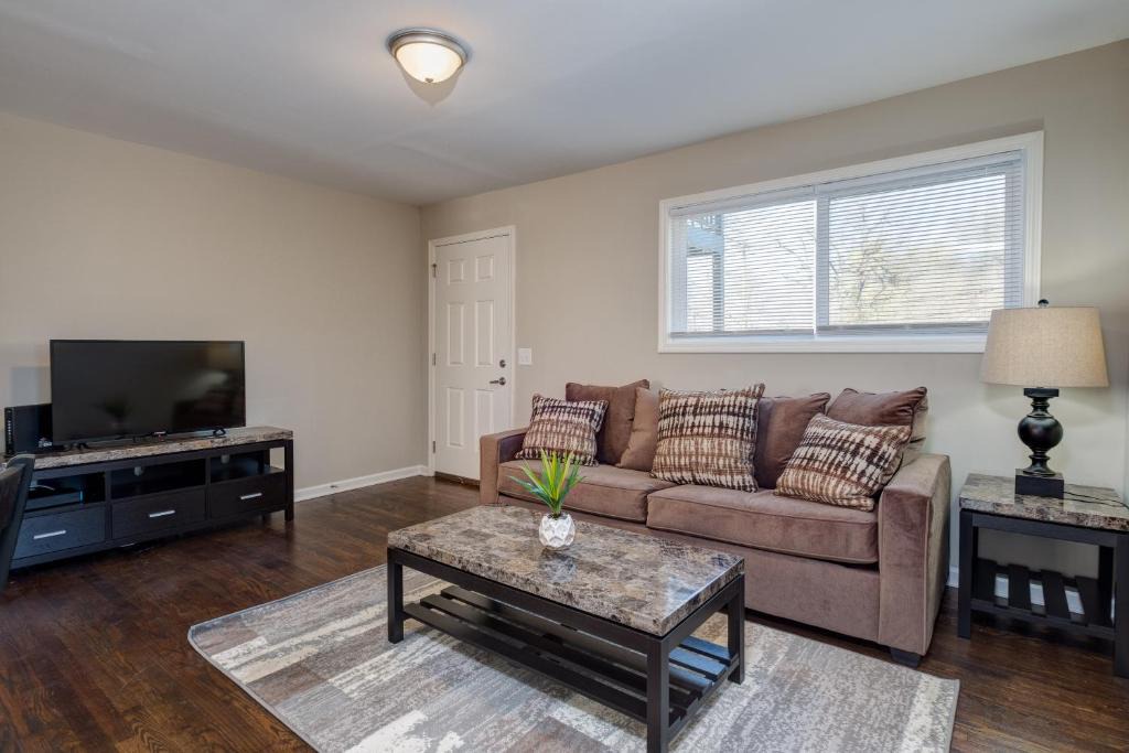 Chestnut Hill Apartment | 2nd Ave S Condo Units 1 and 2