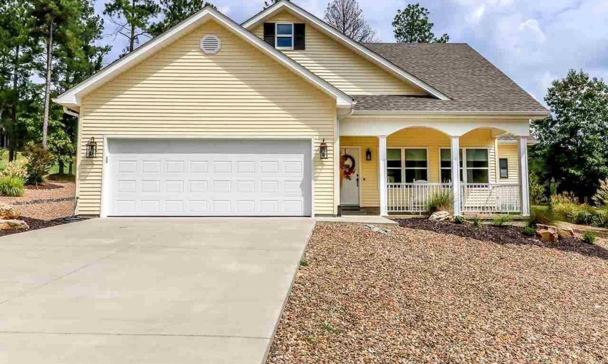 Hot Springs Village House | 3 King Beds, Golf Course , Great Location