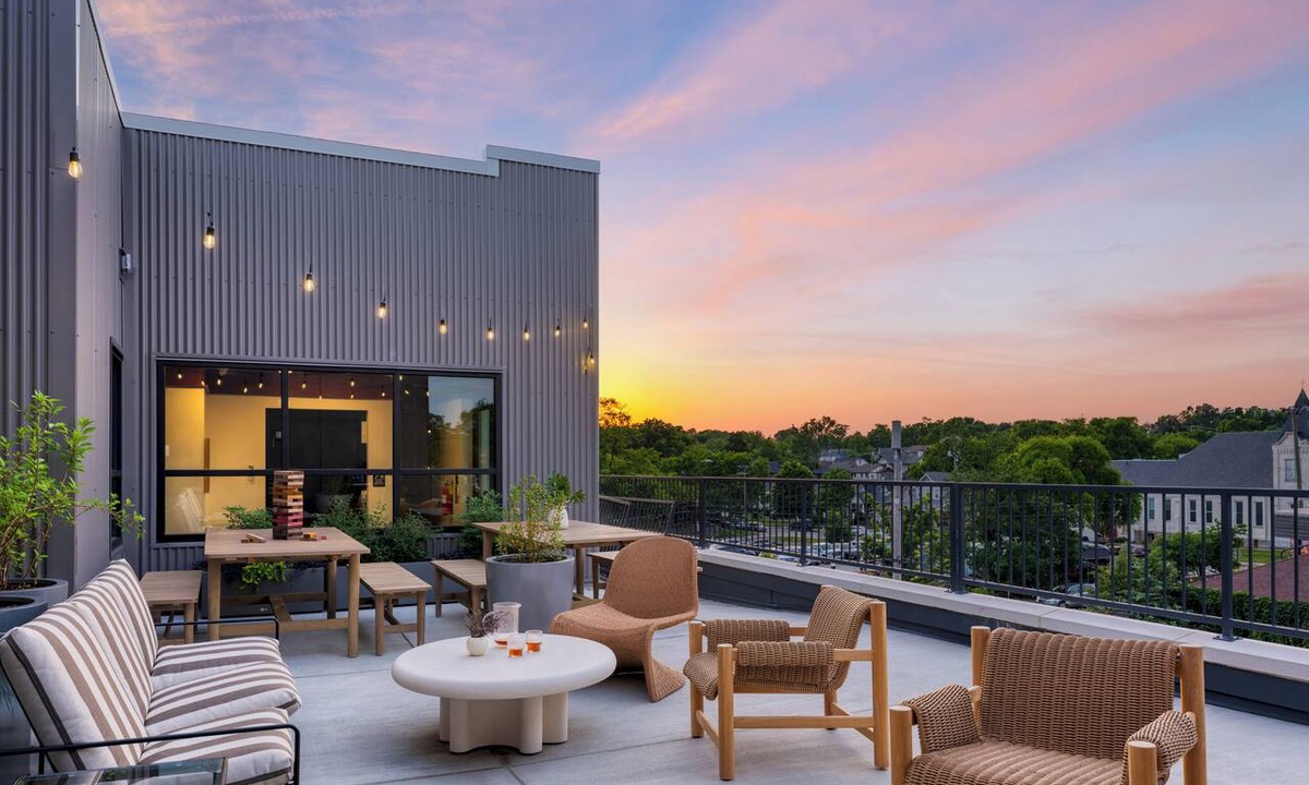 12 South Apartment | 3BR King Suite + Rooftop Terrace | Heart of 12 South | The Gilmore Hotel