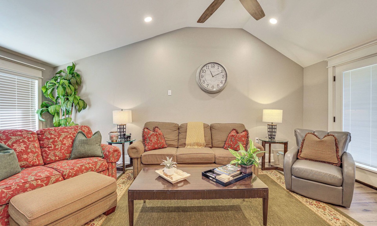 Stuart Heights - Rivermont House | 5 Mi to Dtwn Chattanooga: Modern Family Getaway