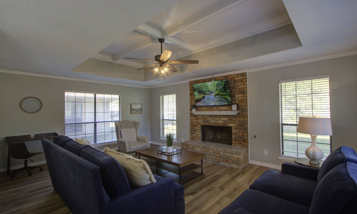 Texarkana House | A Quiet Place - Home Away from Home Business Ready