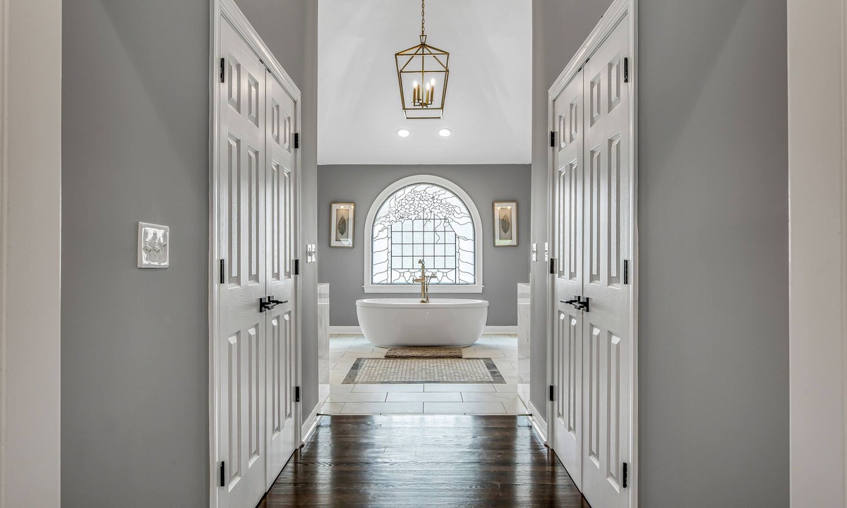 Brandywine Farms House | Above Nashville Peaceful l Cove I Lakefront | Indoor Pool | 7 Beds I Services