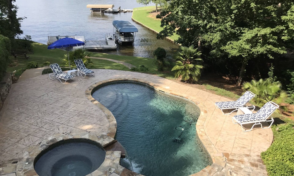 Eatonton House | Adorable lakeside oasis on Lake Oconee with private pool and full size dock.