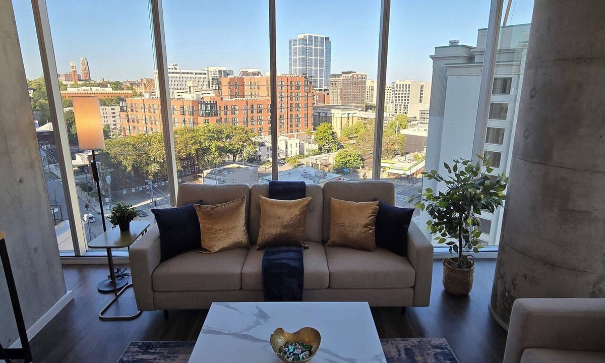 Music Row Apartment | Amazing 3BR/3BA - VIP 5-Star - Music Row Retreat