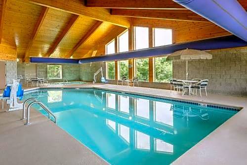 Republic Hotel | AmericInn by Wyndham Republic