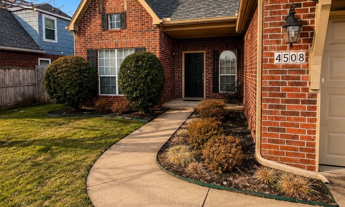 Broken Arrow House | Arrow Oklahoma Home