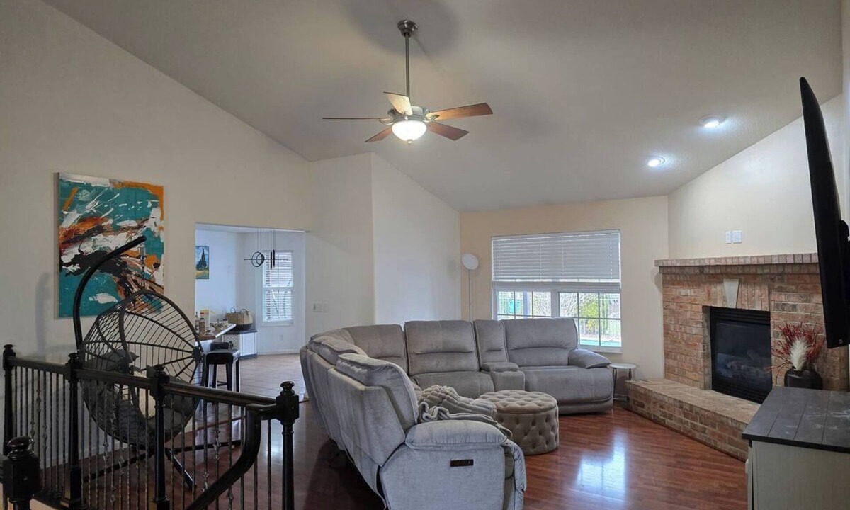 Swansea Apartment | Autumn Elite Home with Pool & Fire Pit Near St Louis