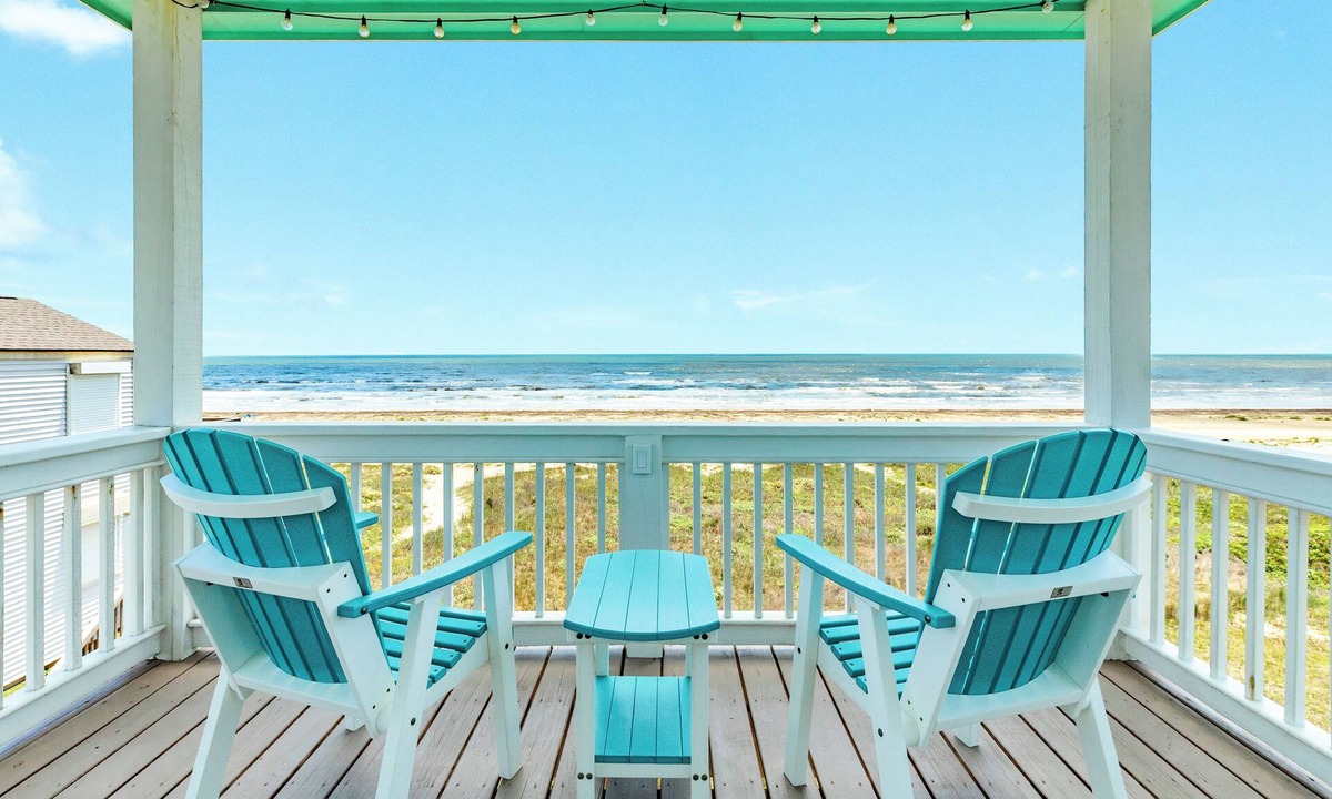 Terramar Beach House | Beachfront Pet Friendly Home w/HOT TUB, Fenced Yard - Steps from Gulf & Beach