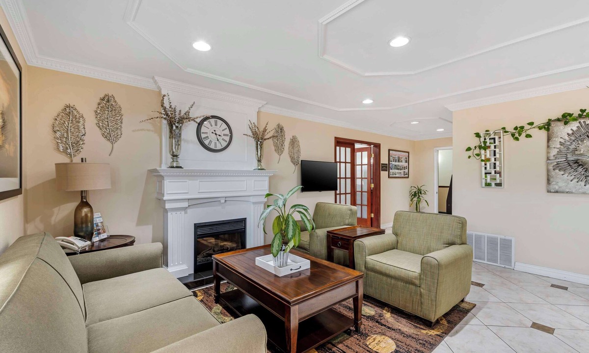 Atlanta Hotel | Best Western Pineywoods Inn