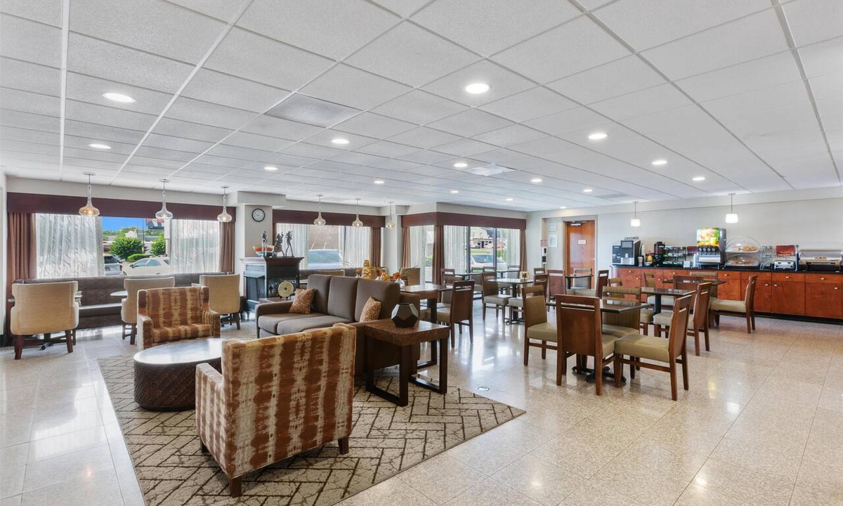 Nashville Hotel | Best Western Plus Belle Meade Inn & Suites