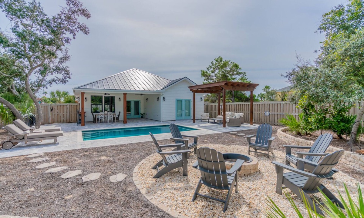 Bid-a-wee Beach House | Bid A Wee Bungalow| Outdoor living| Private heatable Pool & 2 blocks to private beach| EV Charging