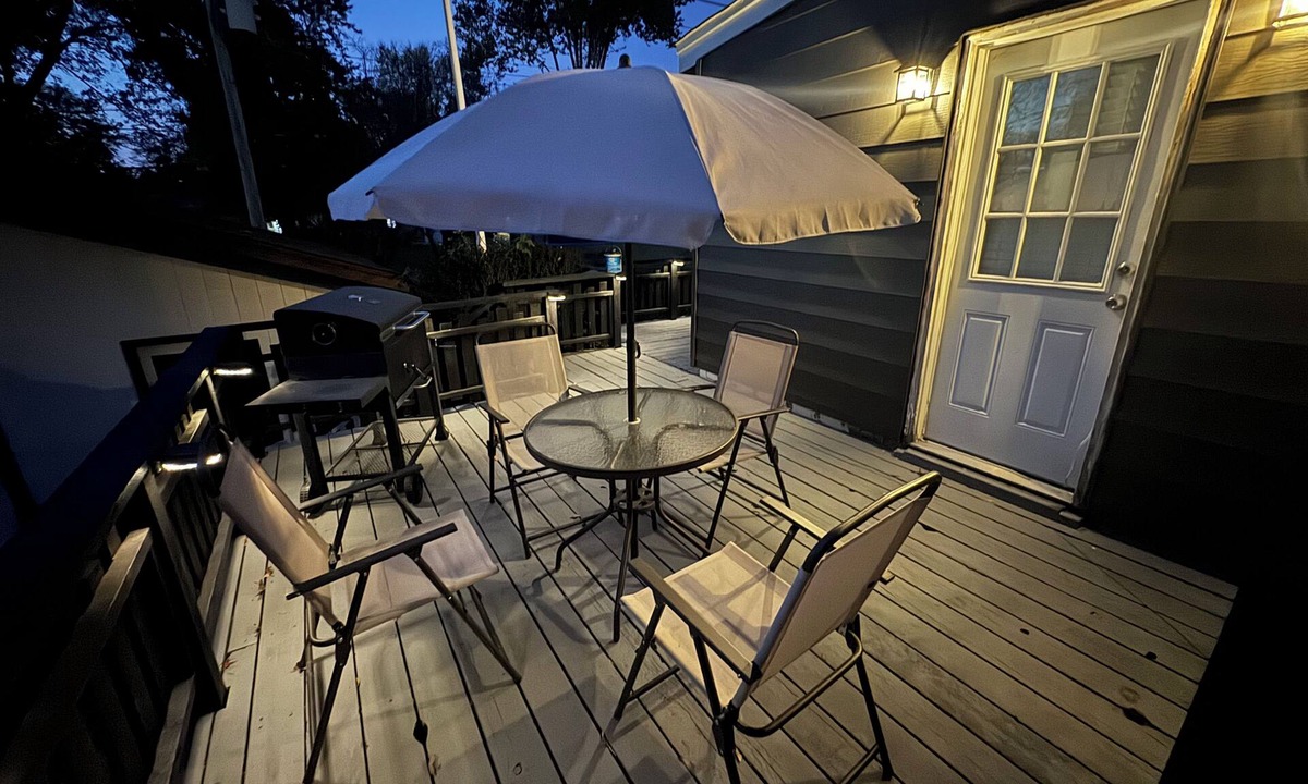Florissant House | Blissful relaxation in the heart of Florissant.