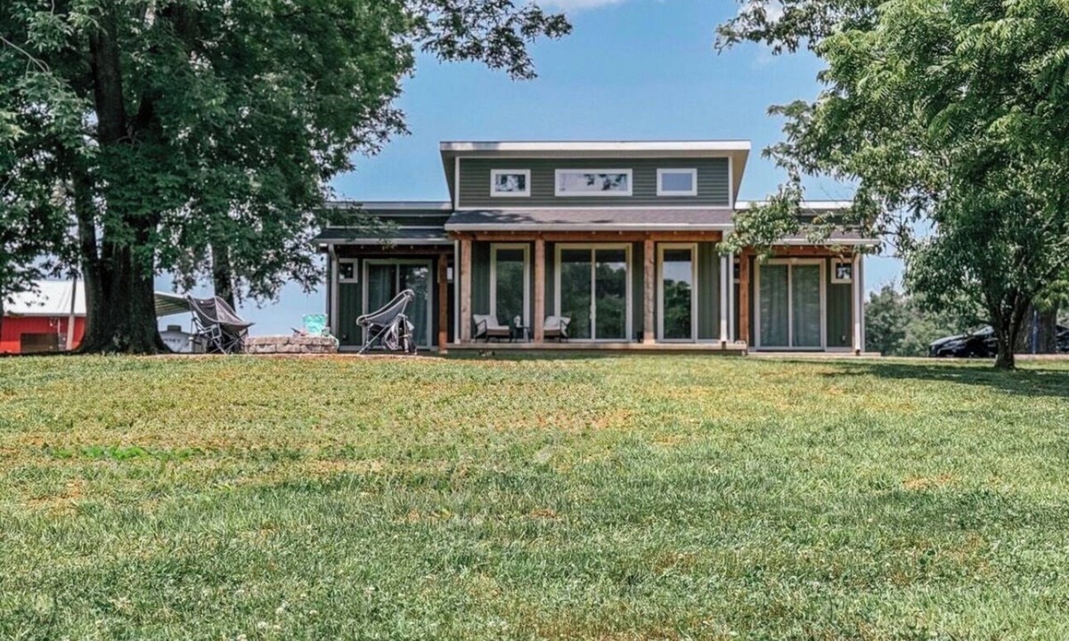 Hopkinsville House | Brand new family friendly, Serene lake house located an hour from Nashville!