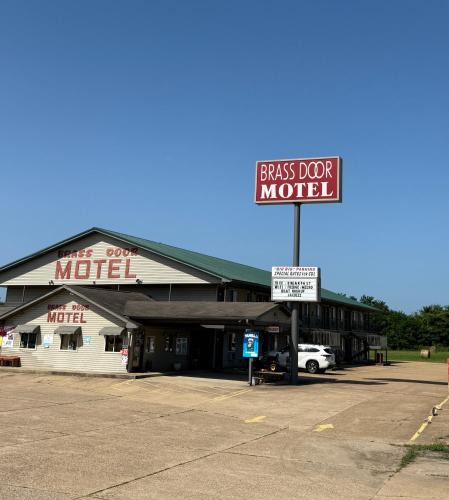 Gassville Hotel | Brass Door Motel