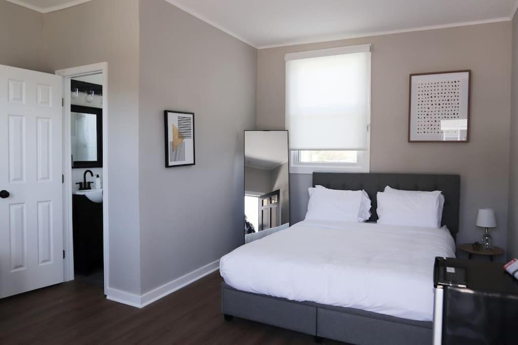 Nashville Hotel | Bright 1 BR 10 Mins to Nashville