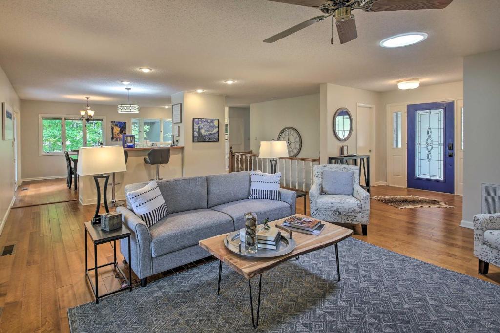Hot Springs Village House | Casa Azul on Cortez Golf Course Decks and Views!