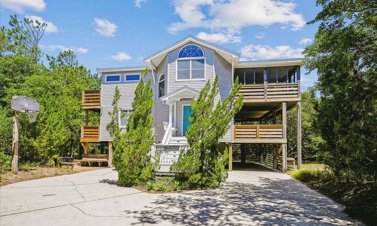 Southern Shores House | Casa Sonada II - 4 BR Beach Home in Quiet, Low Traffic Neighborhood, Dogs Allowed