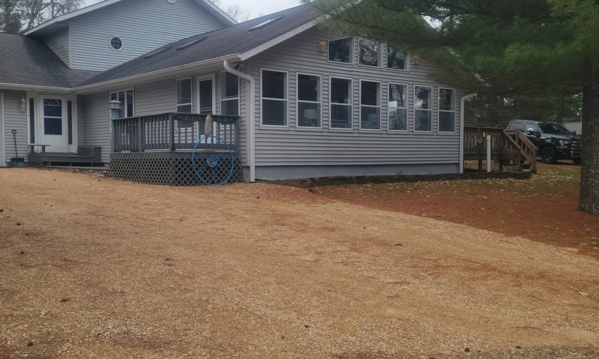 Friendship House | Castle Rock Lake area- Large Home-Great Getaway sleeps 12 -14