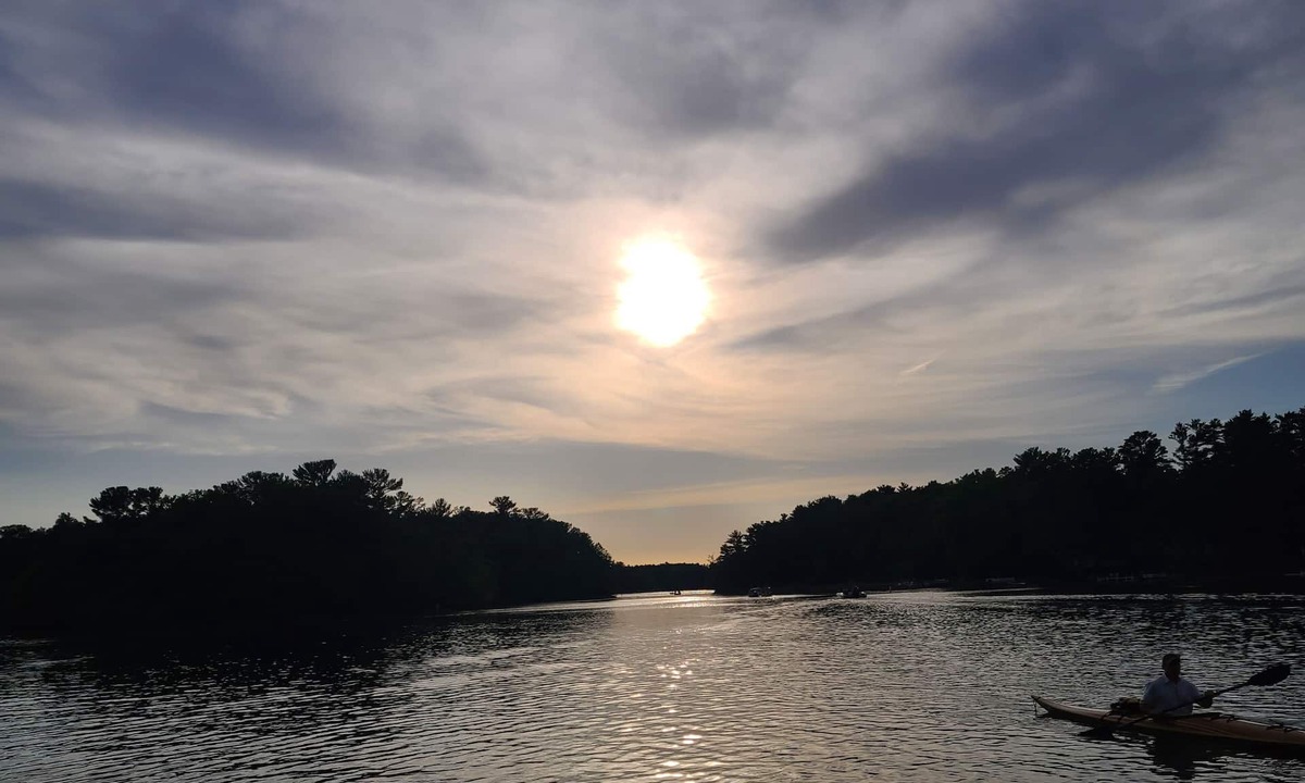 King Cottage | Chain of Lakes House-3 Bedroom Pontoon Boat Available