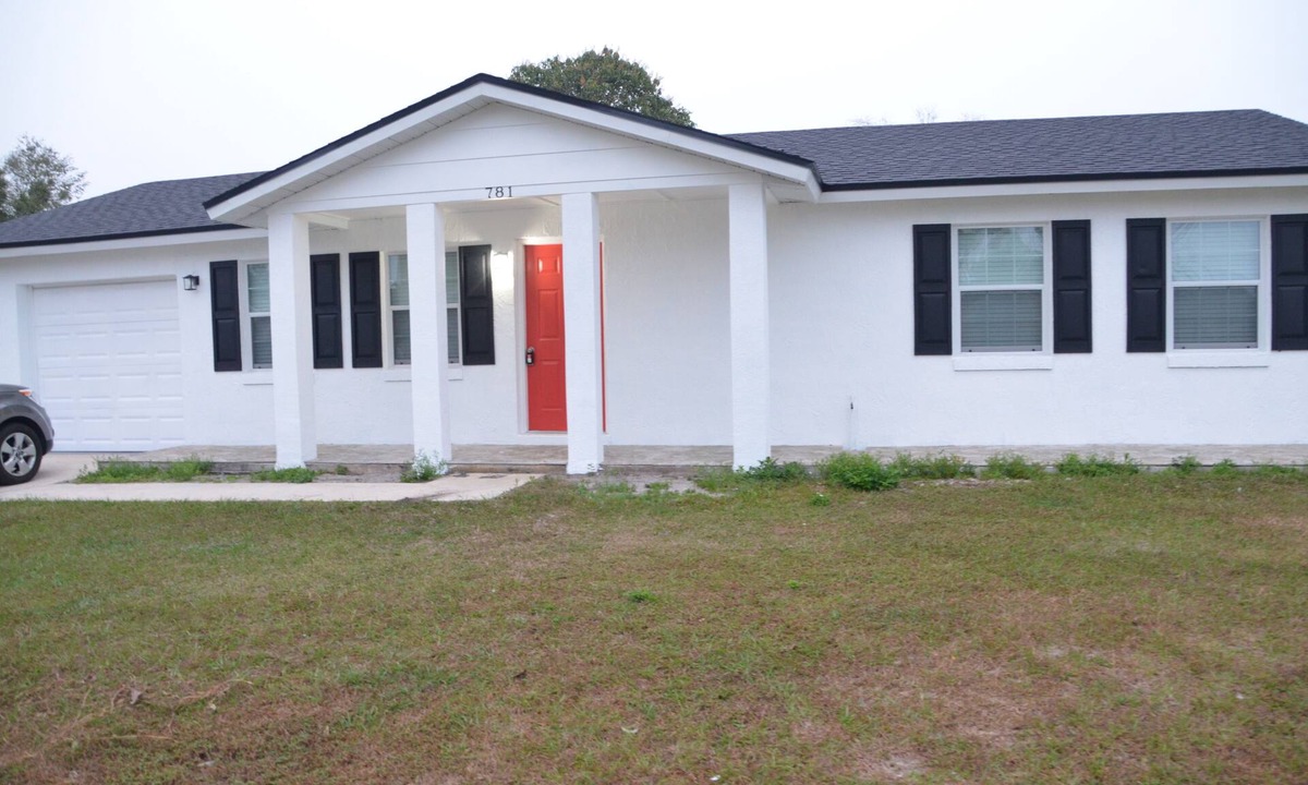 Buena Ventura Lakes House | Charming 2-bedroom house in Kissimmee with WiFi, AC