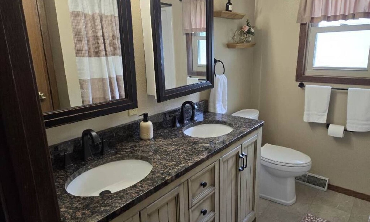 Cassville House | Charming 3-bedroom home in the heart of Cassville!