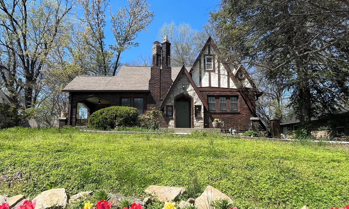 East Hill Apartment | Charming East Nashville 1 Bedroom Apartment