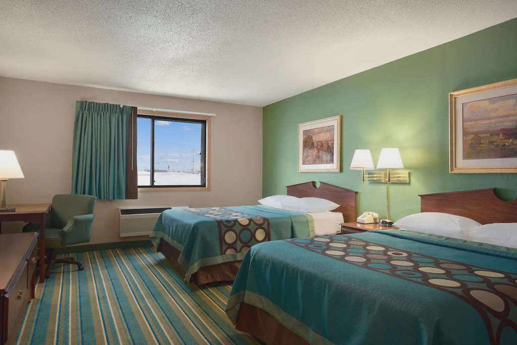 New Richmond Hotel | Coratel Inn & Suites New Richmond - Comfort 2 Queen Bed Non-Smoking