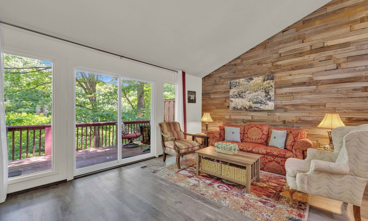 Bella Vista House | Corner Lake Getaway