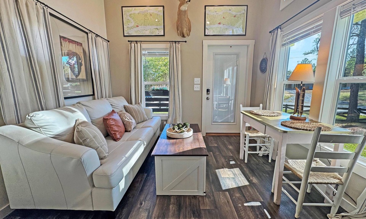 Dover House | Cottage Between the Lakes ("In The Pines" at KY Lake) | 105 Pine Grove Lane, Dover, TN 37058