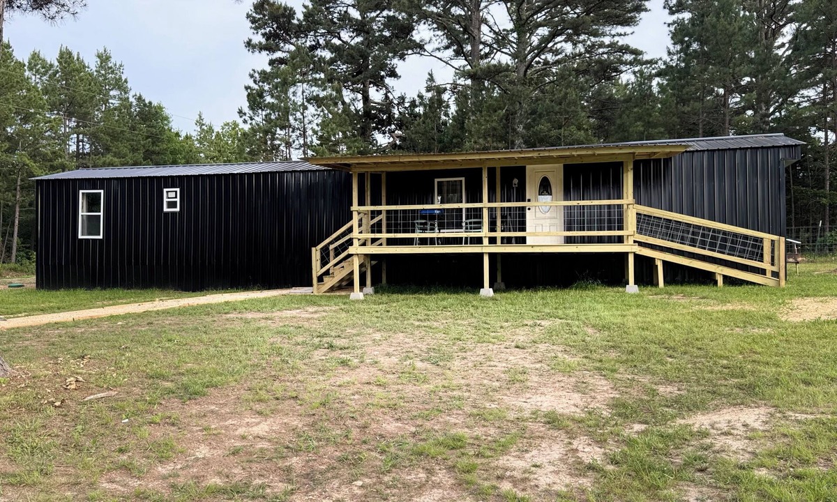 Montier House | CountryComfortRetreat!!! 2-bedroom mobile home with AC in Birch Tree