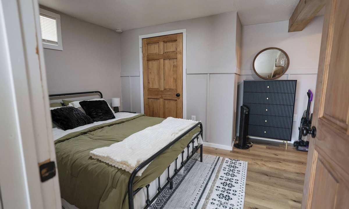 Sextonville Cottage | Cozy 1-bedroom Guest House