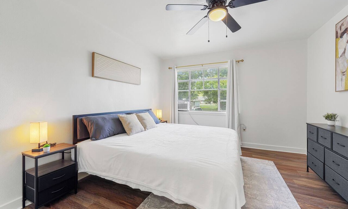 Highlands - Perkins Apartment | Cozy 1BR Retreat – 5 mins to LSU & Downtown BR!