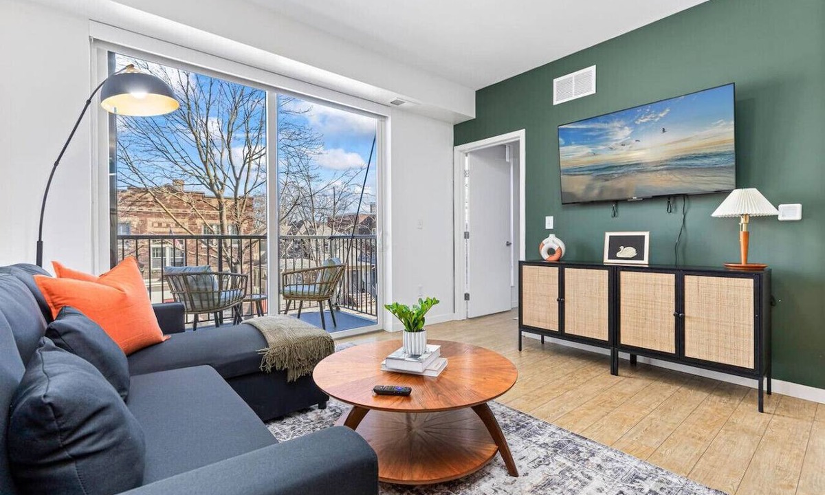Carag Apartment | Cozy 2BR Retreat w/Gym & Roofdeck near Downtown