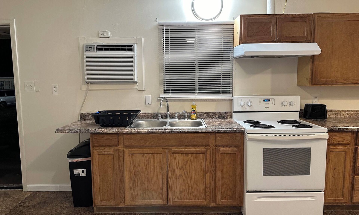 McComb Apartment | Cozy Country Cottage !