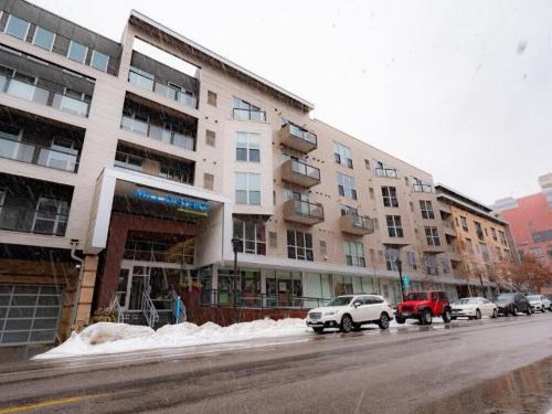 Mill District Apartment | CozySuites Mill District