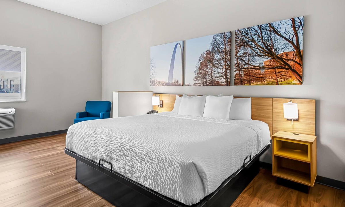 Collinsville Hotel | Days Inn by Wyndham Collinsville/St. Louis