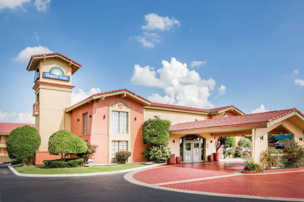 Little Rock Medical District Hotel | Days Inn by Wyndham Little Rock/Medical Center