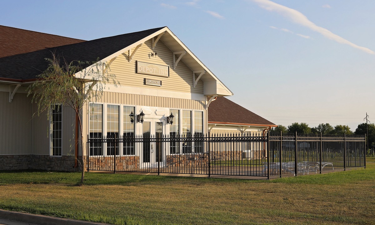 La Plata Hotel | Depot Inn & Suites